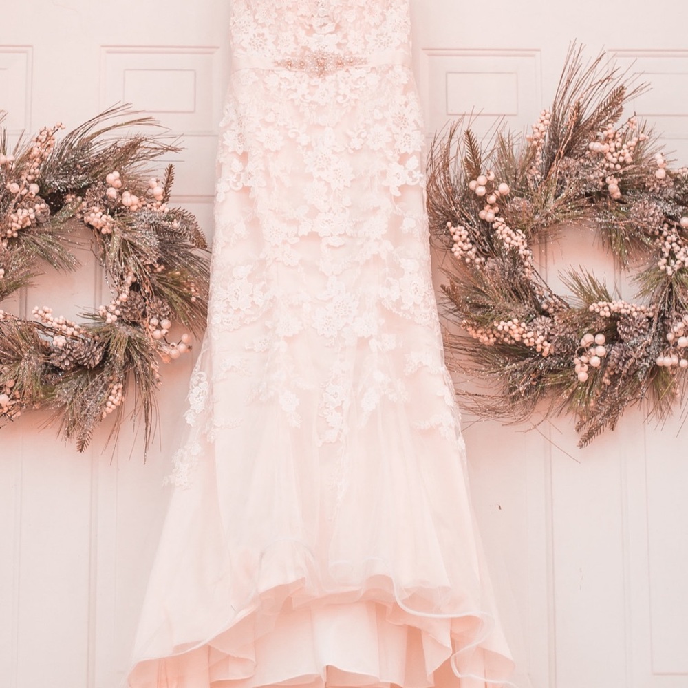 Elegant Stella York Wedding Dress